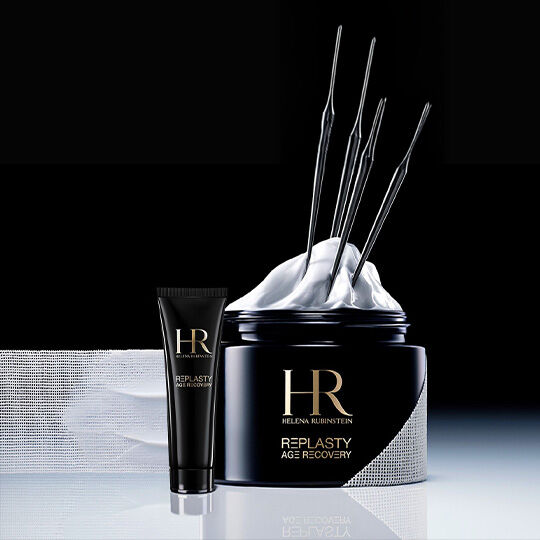 Helena Rubinstein Re-Plasty Body Cream set with clinical bandage texture.​
